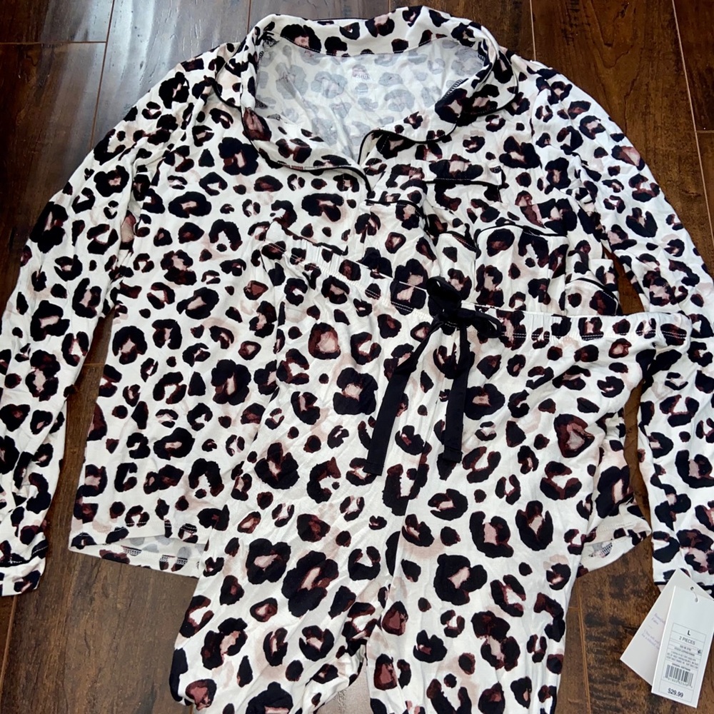 Women's Top and Pants Pajama Set - Stars Above